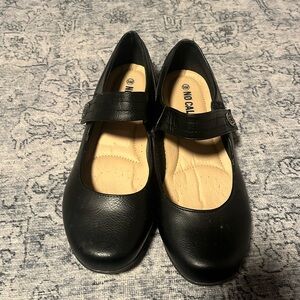 No Call women’s Mary Jane loafers